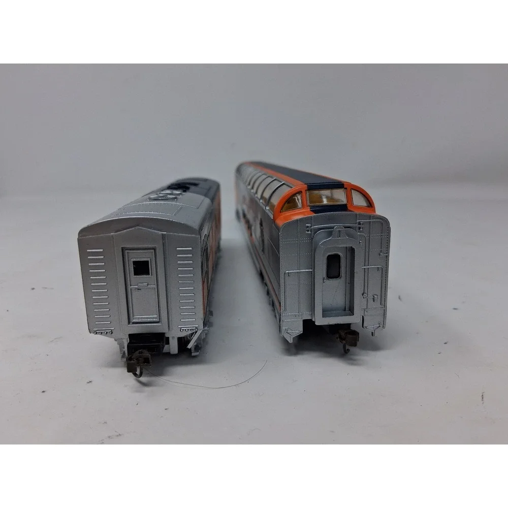 Bachmann HO Scale Chicago Bears Monsters of the Midway Train Locomotive & Car. X